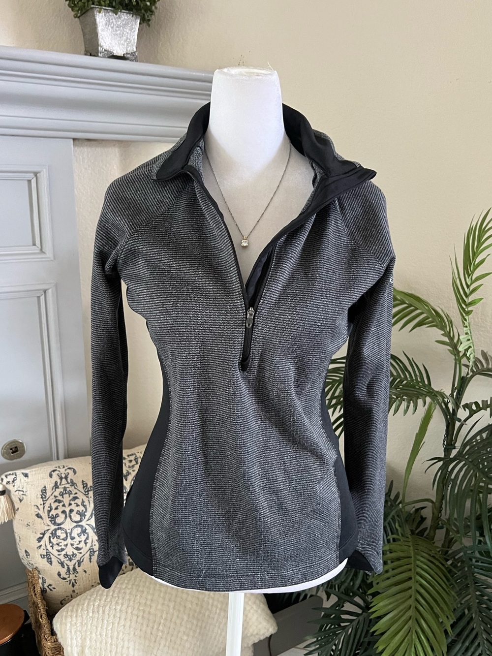 Columbia Women’s Charcoal Heather Quarter-Zip Pullover